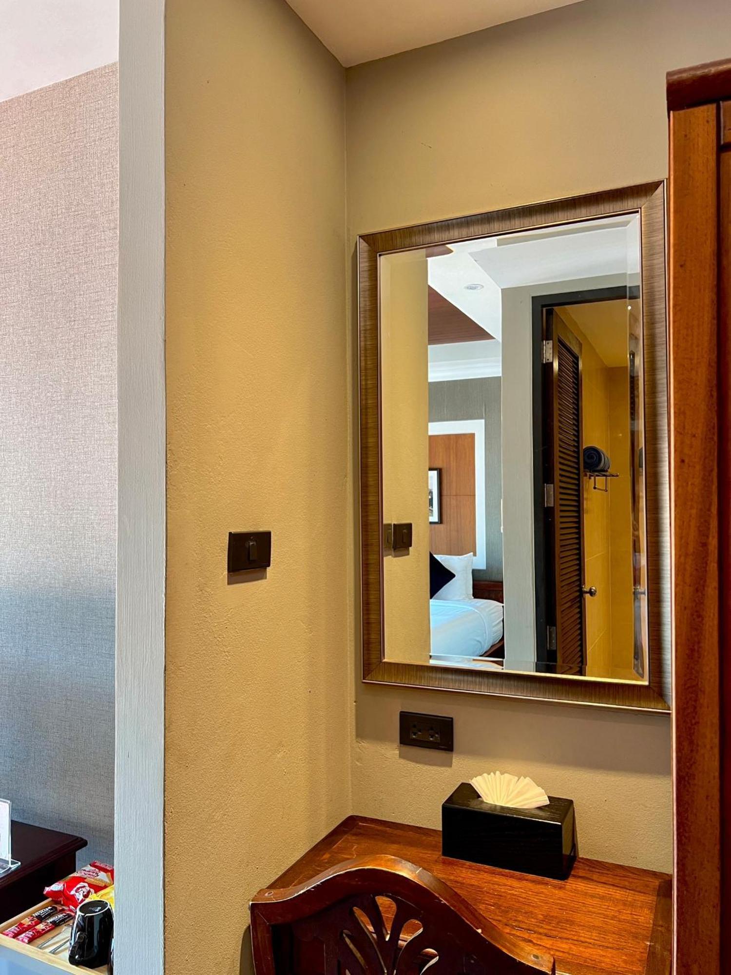 Yotaka Bangkok Hotel מראה חיצוני תמונה