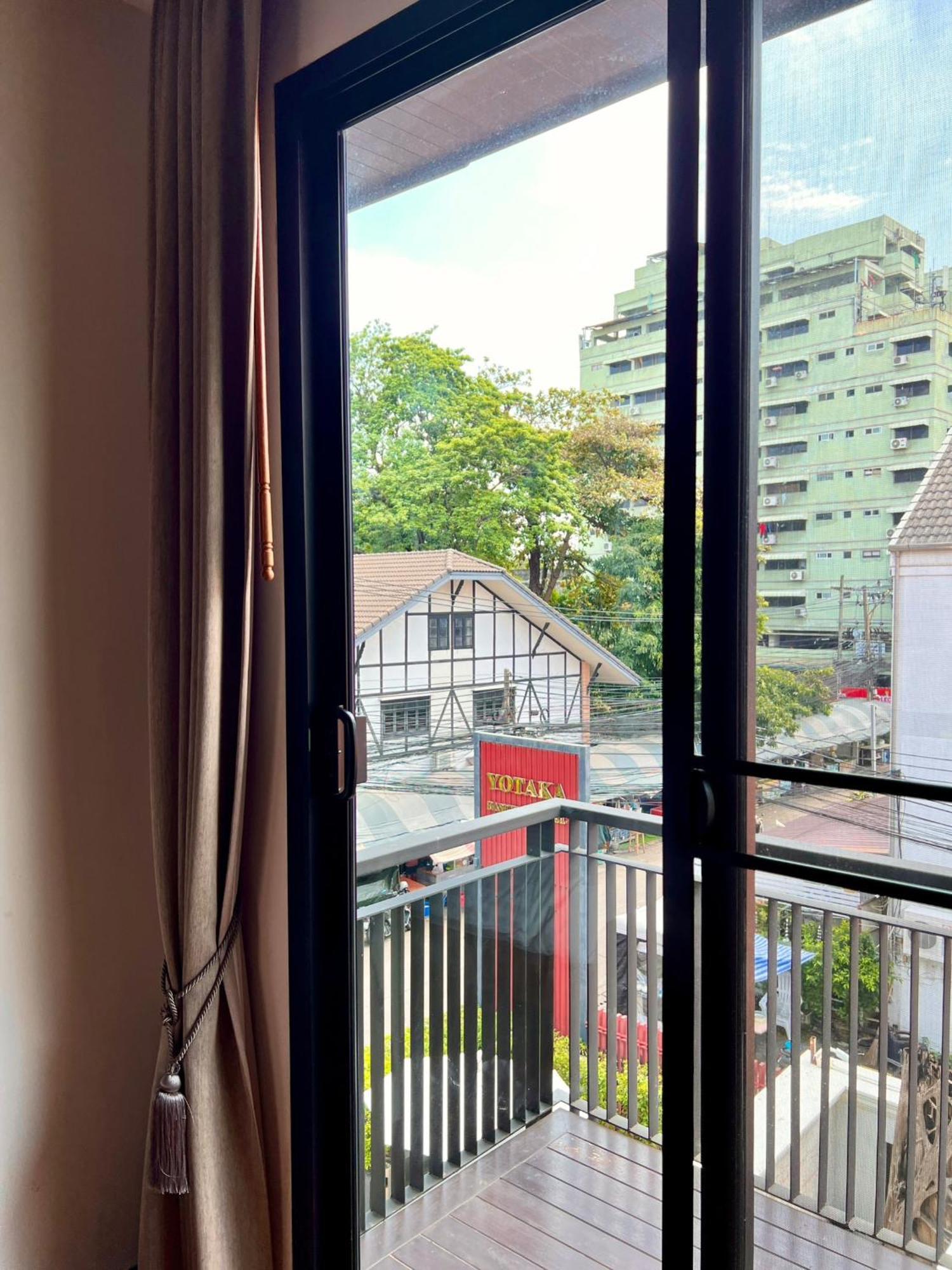 Yotaka Bangkok Hotel מראה חיצוני תמונה