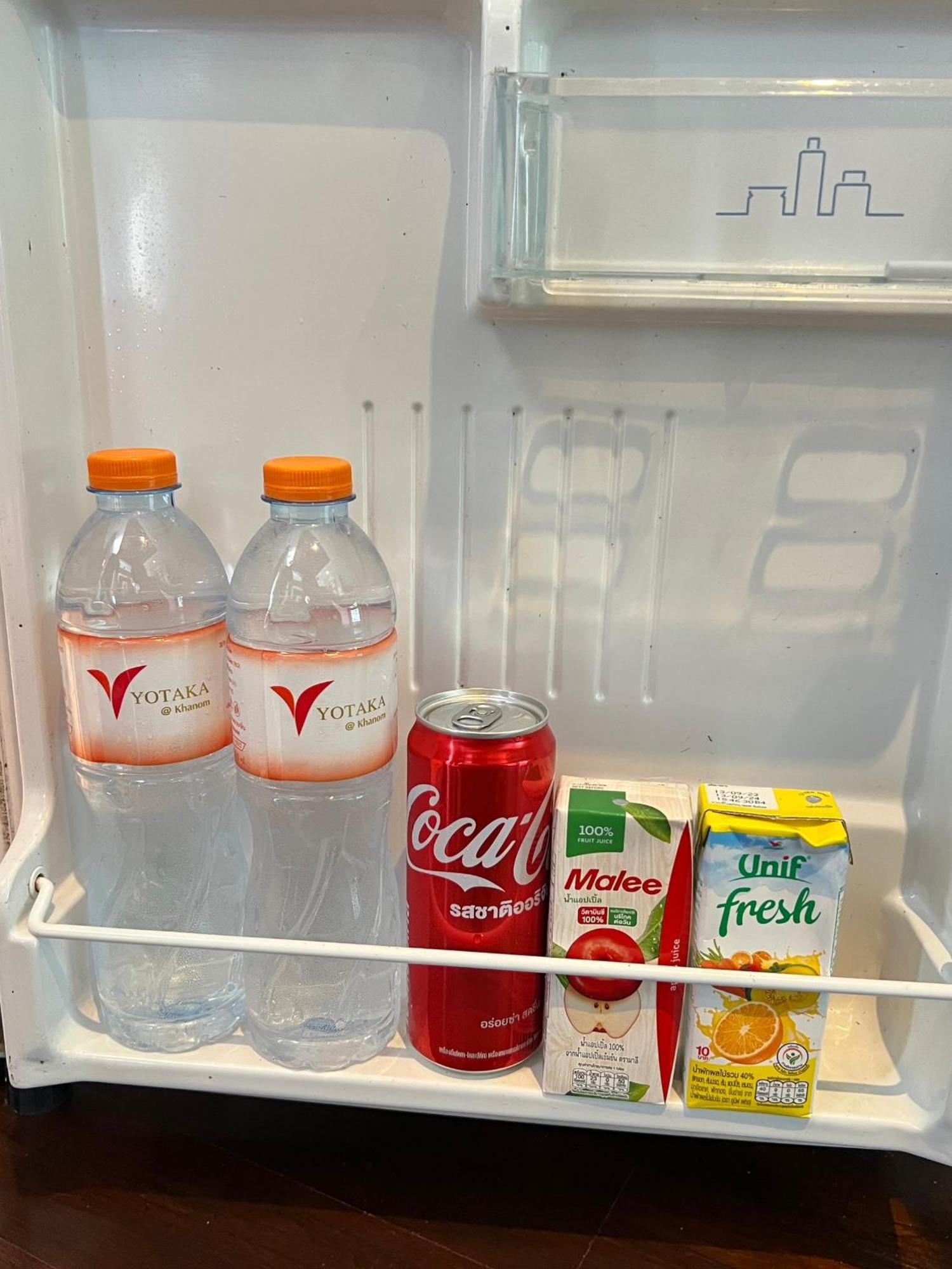 Yotaka Bangkok Hotel מראה חיצוני תמונה